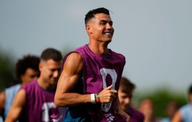 Ronaldo tạo ra điều khó tin ngay khi đặt chấn đến Toronto