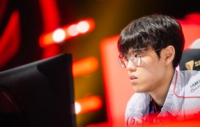 Oner bị chỉ ra là mắt xích mờ nhạt của T1 trong trận thua G2