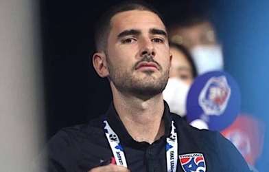 Trước trận chung kết AFF, HLV Thái Lan bất ngờ 'ngả mũ tôn trọng' U23 Việt Nam