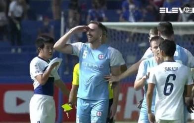 Cầu thủ Thái Lan bị 'phân biệt chủng tộc' tại AFC Champions League, CĐV phẫn nộ đỉnh điểm