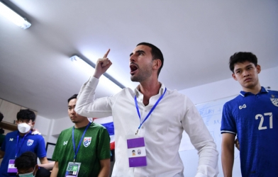 Chưa gặp Việt Nam đã thua, HLV Thái Lan gạch tên hàng loạt ngôi sao trước thềm AFF