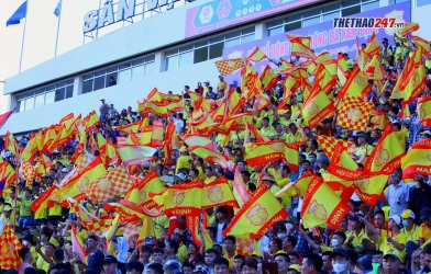 VIDEO: Sự cuồng nhiệt của khán giả Nam Định trong ngày tiếp đón Hà Nội