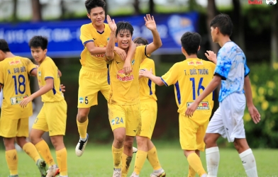 Sao trẻ HAGL nhận mưa lời khen sau hành động đẹp tại giải quốc gia