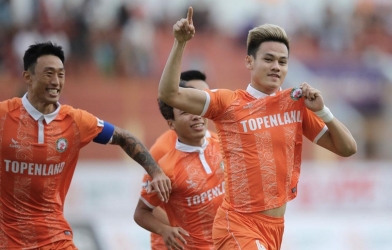 Xuất sắc đả bại chủ nhà, Bình Dương có chiến thắng đầu tiên tại Cúp Hoàng đế Quang Trung