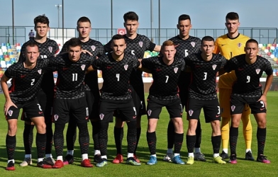 Đồng đội của Luka Modric dẫn dắt U23 Croatia, dùng đội U20 để đấu Việt Nam