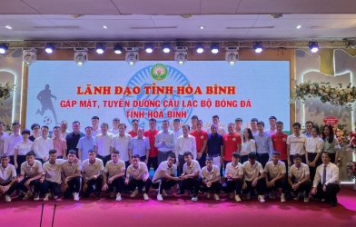 Tỉnh Hòa Bình tổ chức Lễ vinh danh CLB Bóng đá Hòa Bình