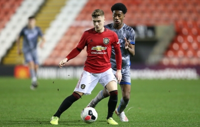 CHÍNH THỨC: Gerrard đón tiền vệ tài năng của MU