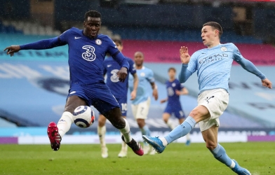 Loạt ‘tác phẩm nghệ thuật’ được Man City thể hiện trước Chelsea