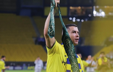Vì sao trận đấu của Ronaldo và Al Nassr bất ngờ bị hoãn gần 1 giờ?