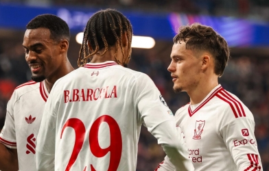 Liverpool lập kỷ lục không tưởng ở C1: 19 cú sút trong 45 phút