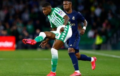 Arsenal gặp khó trong thương vụ Emerson Royal