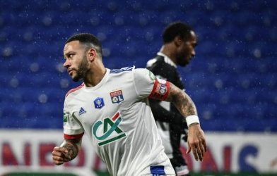 Liverpool tính 'cướp hàng' của Barca