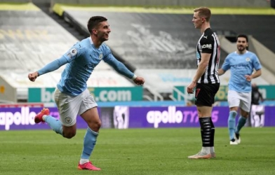 Torres lập hattrick nhấn chìm đối thủ