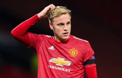 Tiền vệ MU được khuyến khích rời Old Trafford tìm kiếm vinh quang