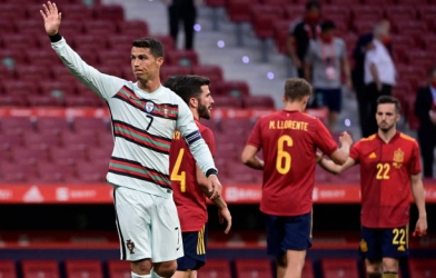 Ronaldo im hơi lặng tiếng, BĐN hòa tẻ nhạt