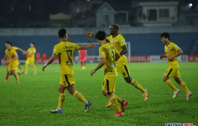 Ngoại binh đắt giá của bầu Đức chơi thăng hoa giúp đội nhà giành chiến thắng