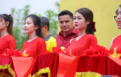 1001 sắc thái của HLV Kiatisak trong ngày trò cưng làm ông chủ