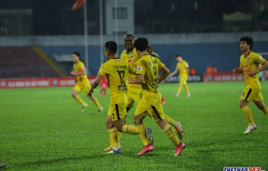 Công Phượng, Văn Toàn lên tiếng giúp HAGL trở lại vị trí số 1