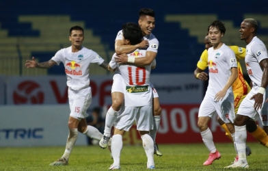 Công Phượng tỏa sáng mang về chiến thắng cho HAGL