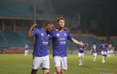 Bộ đôi ngoại binh tỏa sáng rực rỡ giúp Hà Nội FC giành trọn 3 điểm