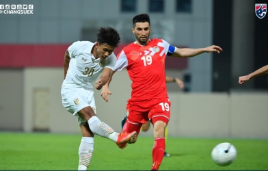 Thần đồng bóng đá Thái Lan mong được trao cơ hội ở Vòng loại World Cup