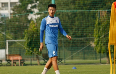 Mạc Hồng Quân 'sang châu Âu chơi bóng'