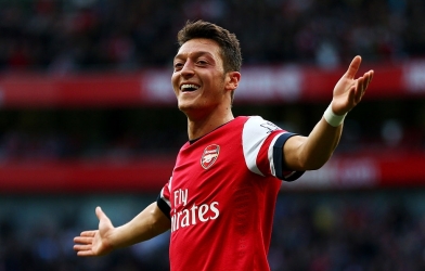 NÓNG: Mesut Ozil về thi đấu tại Đông Nam Á?