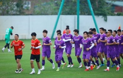 Covid càn quét ĐTVN, sao HAGL lỡ cơ hội đối đầu Oman