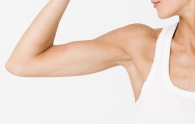 4 bài tập tạ giúp bắp tay săn chắc mà không bị to cho nữ