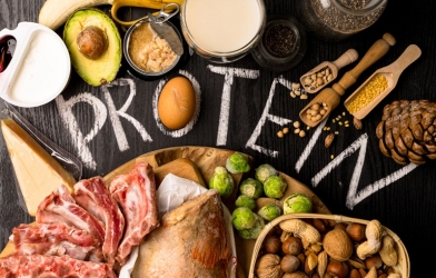 7 dấu hiệu cho thấy bạn đang “nạp” vào cơ thể quá nhiều protein và cách khắc phục