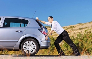 Đèn nhiên liệu bật sáng: Ô tô còn đi được bao xa và cần lưu ý những gì?