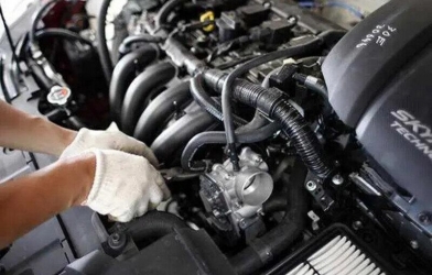 Cẩn trọng với tình trạng động cơ ô tô quá nhiệt trong mùa nắng nóng: Nguyên nhân và cách phòng tránh