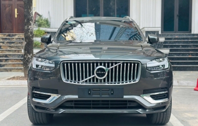 Lăn bánh 4 năm, xe sang Volvo XC90 T8 2021 bán lại với giá thế nào?