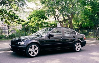 Những điều cần lưu ý trước khi 'xuống tiền' mua xe sang đã qua sử dụng