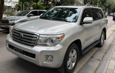 Lăn bánh hơn 1 thập kỷ, chiếc Toyota Land Cruiser 2014 giữ giá không ngờ
