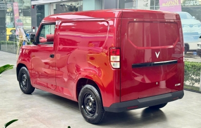 Rộ tin VinFast EC Van sắp có bản cửa lùa, đại lý báo nhận cọc với giá dự kiến 325 triệu đồng?