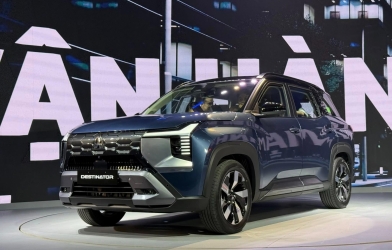 Mitsubishi Destinator khan hàng dịp cận Tết, khách đặt cọc phải chờ đến cuối tháng 2 mới được nhận xe