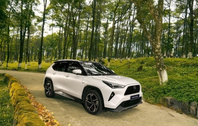 Toyota Việt Nam giảm giá niêm yết cho loạt xe hybrid, có mẫu hạ tới 200 triệu đồng