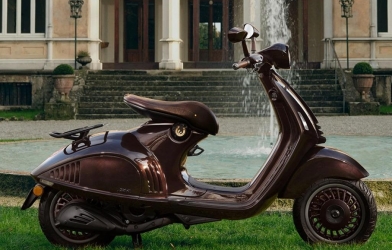 Vén màn Vespa 946 phiên bản đặc biệt đón Tết Bính Ngọ 2026, giới hạn 888 chiếc trên toàn cầu