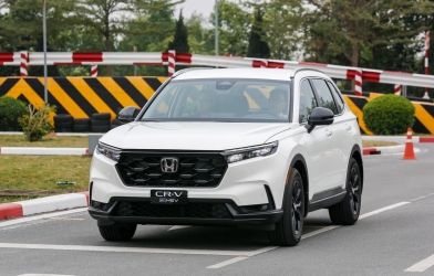 Honda CR-V e:HEV 2026 chính thức có giá bán tại Việt Nam, khởi điểm từ 1,17 tỷ đồng
