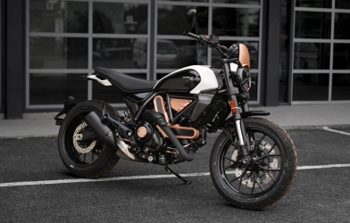 Ducati Scrambler Rizoma - Phiên bản kỷ niệm 10 năm về Việt Nam, giá ngang SUV hạng A