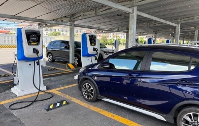 VinFast tung 'lộc lớn' Xuân Bính Ngọ 2026: Miễn phí sạc ô tô điện 3 năm, miễn phí đổi pin xe máy điện 2 năm