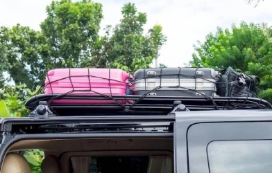 Về quê dịp Tết bằng ô tô, sắp xếp hành lý sao cho an toàn và không sai luật?