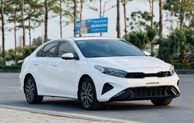 Kia K3 âm thầm cắt giảm phiên bản tại Việt Nam, người mua ngày càng ít mặn mà?