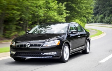 Volkswagen Việt Nam triệu hồi 75 xe Passat, Golf do lỗi túi khí