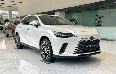 Lexus Việt Nam điều chỉnh giá bán cho loạt xe hybrid, có mẫu giảm đến 330 triệu đồng