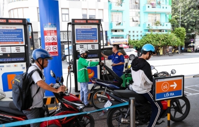 Giá xăng dầu có thể được cập nhật sớm hơn thay vì chờ kỳ điều hành