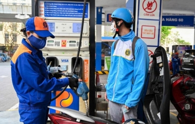 Đề xuất sử dụng quỹ bình ổn giá xăng dầu khi mức tăng trên 20% trong một tháng