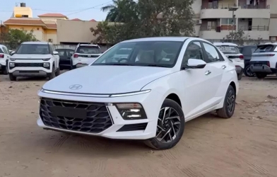 Cận cảnh Hyundai Accent 2026 tại đại lý: Nâng cấp cả về ngoại hình lẫn trang bị