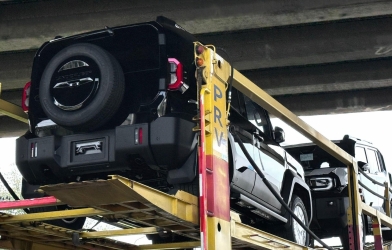 Toyota Land Cruiser FJ lộ diện trên phố trước thềm ra mắt Đông Nam Á